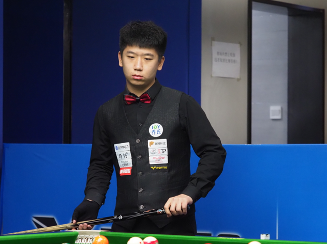 场上延续下 场上延续下